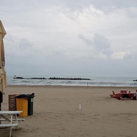 villa a mare Senigallia Esterno foto