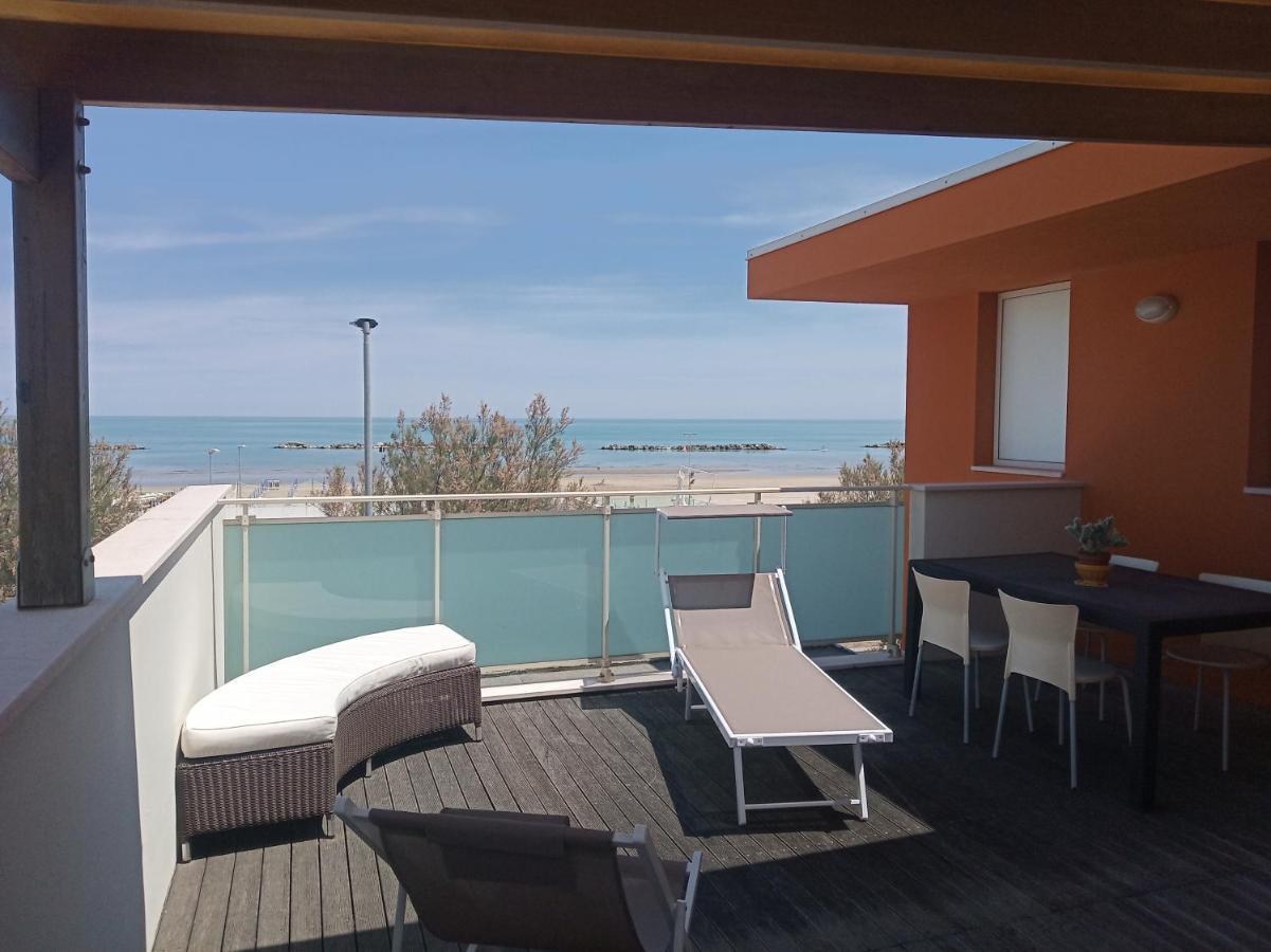 villa a mare Senigallia Esterno foto