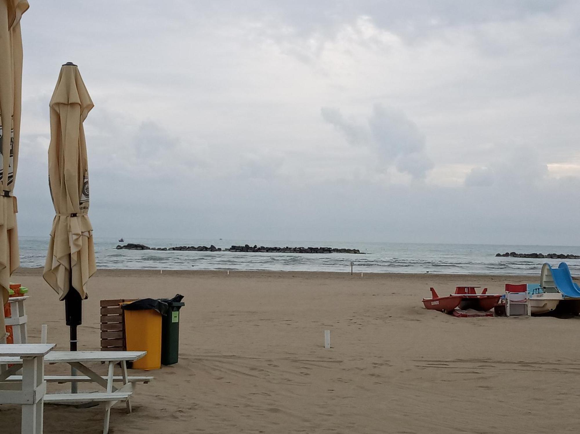 villa a mare Senigallia Esterno foto