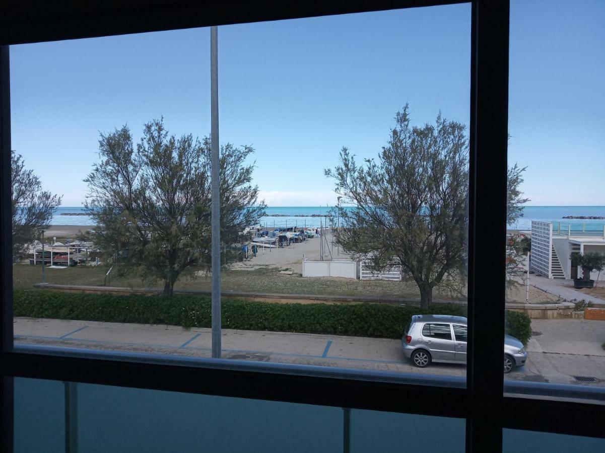 villa a mare Senigallia Esterno foto